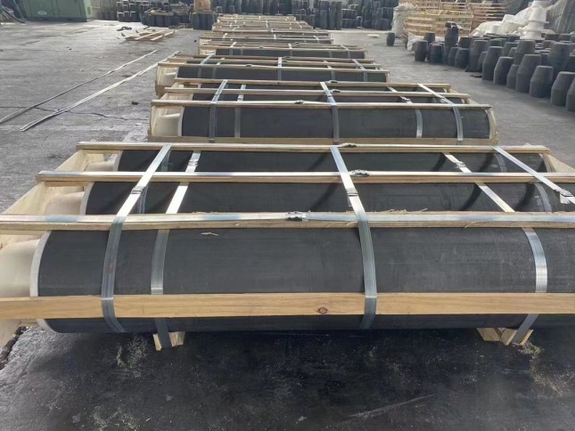 UHP 600mm Graphite Electrode with Nipples for Steel Factory (3)